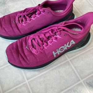 Hoka Mach 4 one one profly Fuschia Running Shoes No Insoles